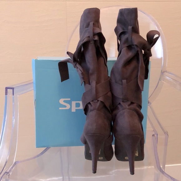 Spring Wrap Up Ribbon Boots - Picture 2 of 3